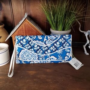 Vera Bradley Blue Lagoon clutch